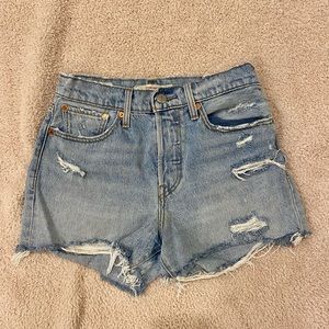Levi’s Wedgie Shorts - Size 27
